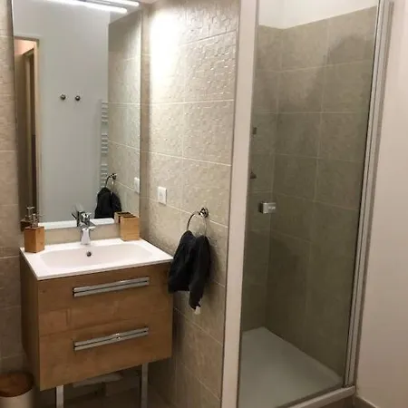 Brand New 1 Bedroom Flat With Parking- 5 Min Paris Pte De Versailles Issy-les-Moulineaux Exterior foto